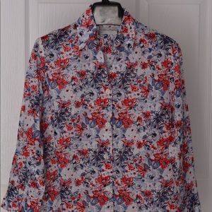 Women’s printed floral shirt. (Brand New/ Sample)